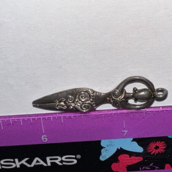 Silver Ornate Celtic Goddess Pendant - Picture 11 of 16